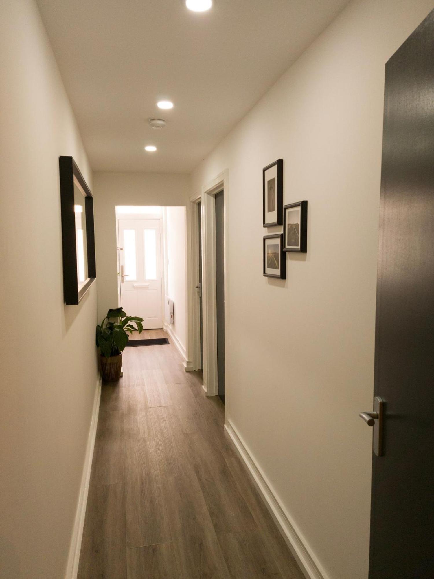 Plenty Of Parking Available; 3 Bedroom Apartment By Property Promise Кардифф Экстерьер фото
